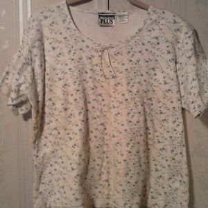 PROUDLY PLUS WOMAN'S BLUE FLORAL SHORT SLEEVE TOP